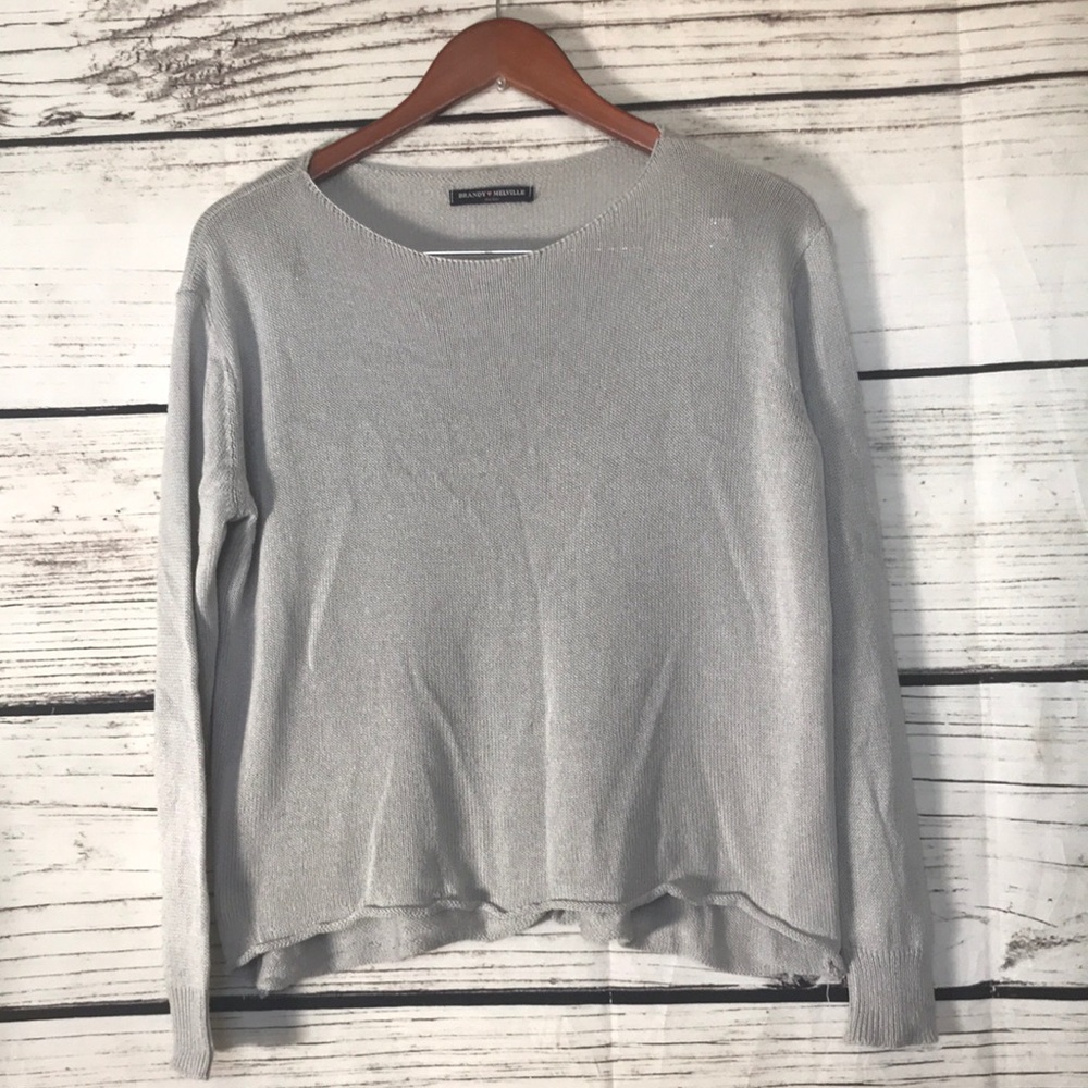 Brandy Melville sweater - Picture 2 of 5